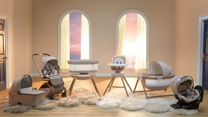 Play Maxi-Cosi ® Sibia Onyx Heritage Baby Bassinet with CryAssist ™ - video 1 of 1