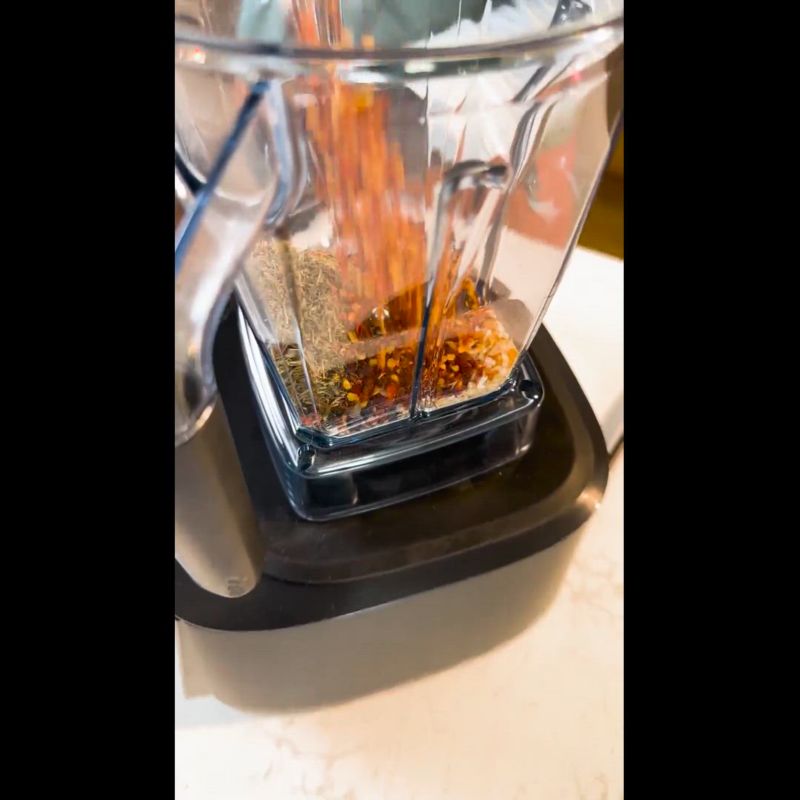 Play Vitamix ® Ascent X5 Blender in Graphite - video 2 of 2