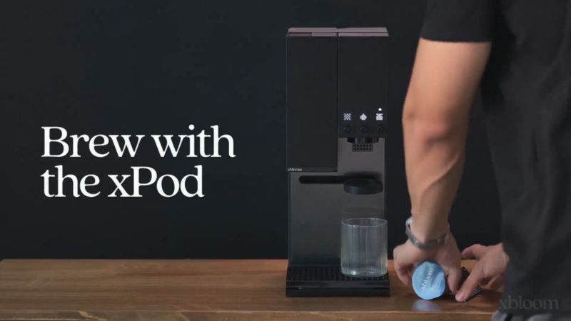 Play xBloom Studio White Automatic Pour Over Coffee Maker - video 1 of 2