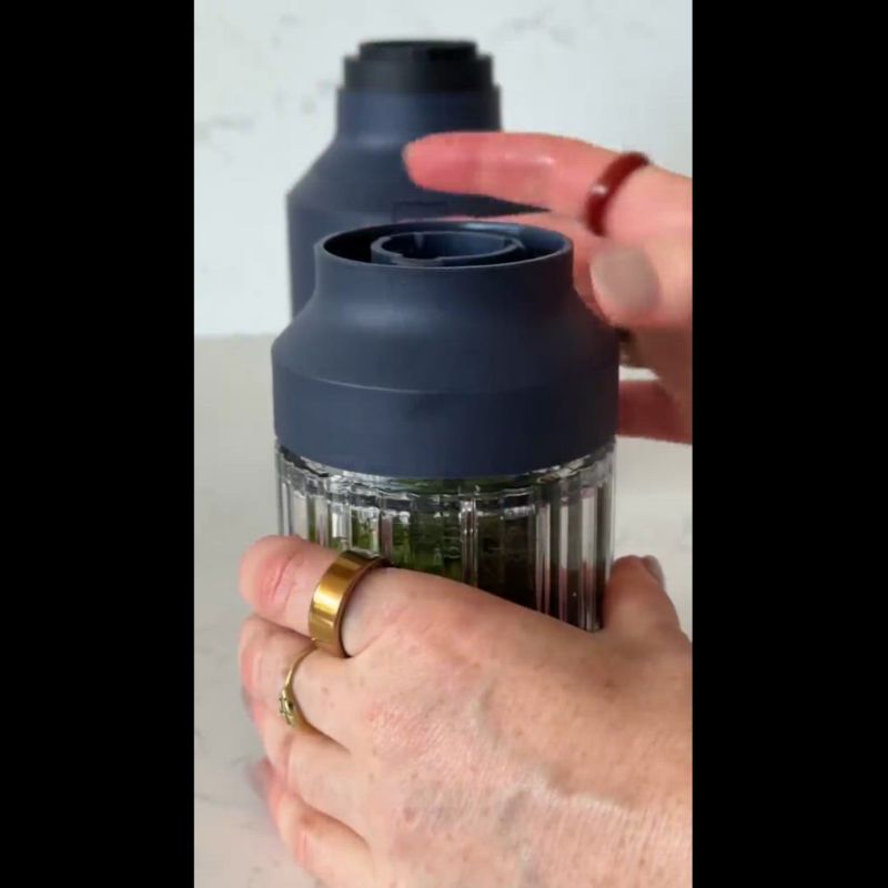 Play Beast ® Blender Mighty 850 Plus in Sand - video 1 of 1