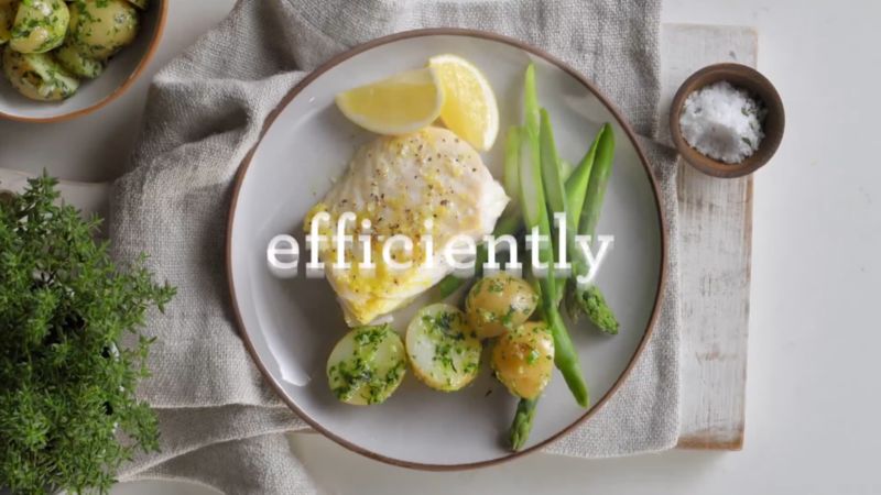 Play Breville ® Smooth Wave ™ Microwave - video 1 of 1