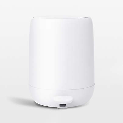 Blomus SONO 1.3-Gallon White Pedal Trash Bin