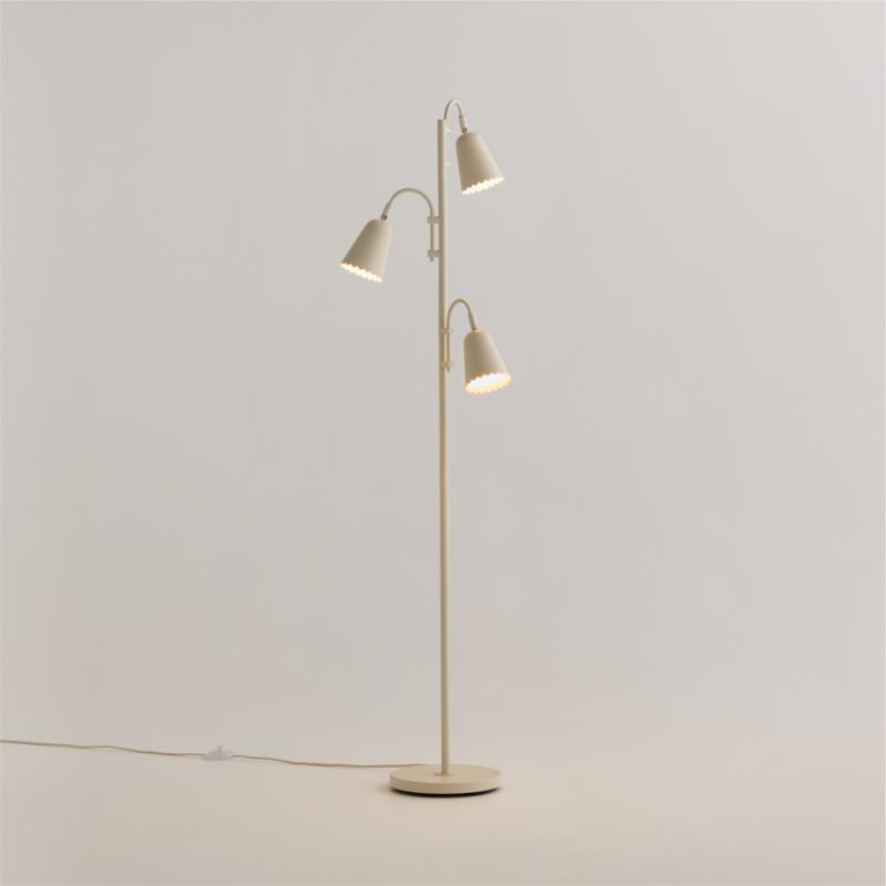 Sadie Scalloped Cream Kids Floor Lamp - image 4 of 7