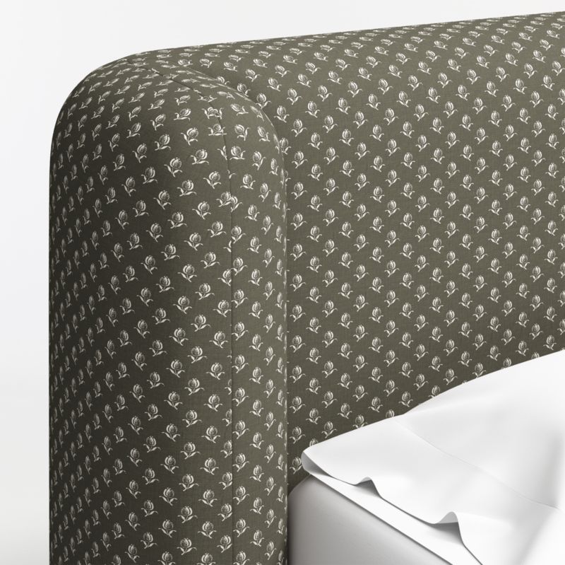 Salone Curved Shelter Upholstered King Bed - image 5 of 7