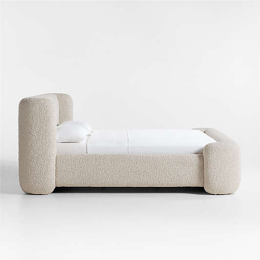 Salone Curved Light Grey Upholstered King Bed