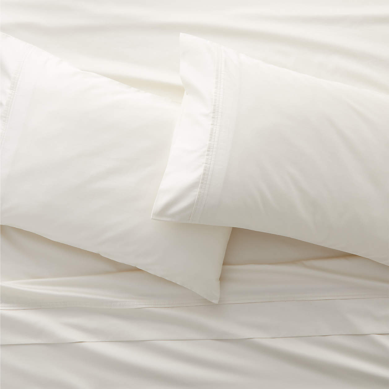 400 Thread Count Sateen Ivory King Sheet Set + Reviews | Crate & Barrel