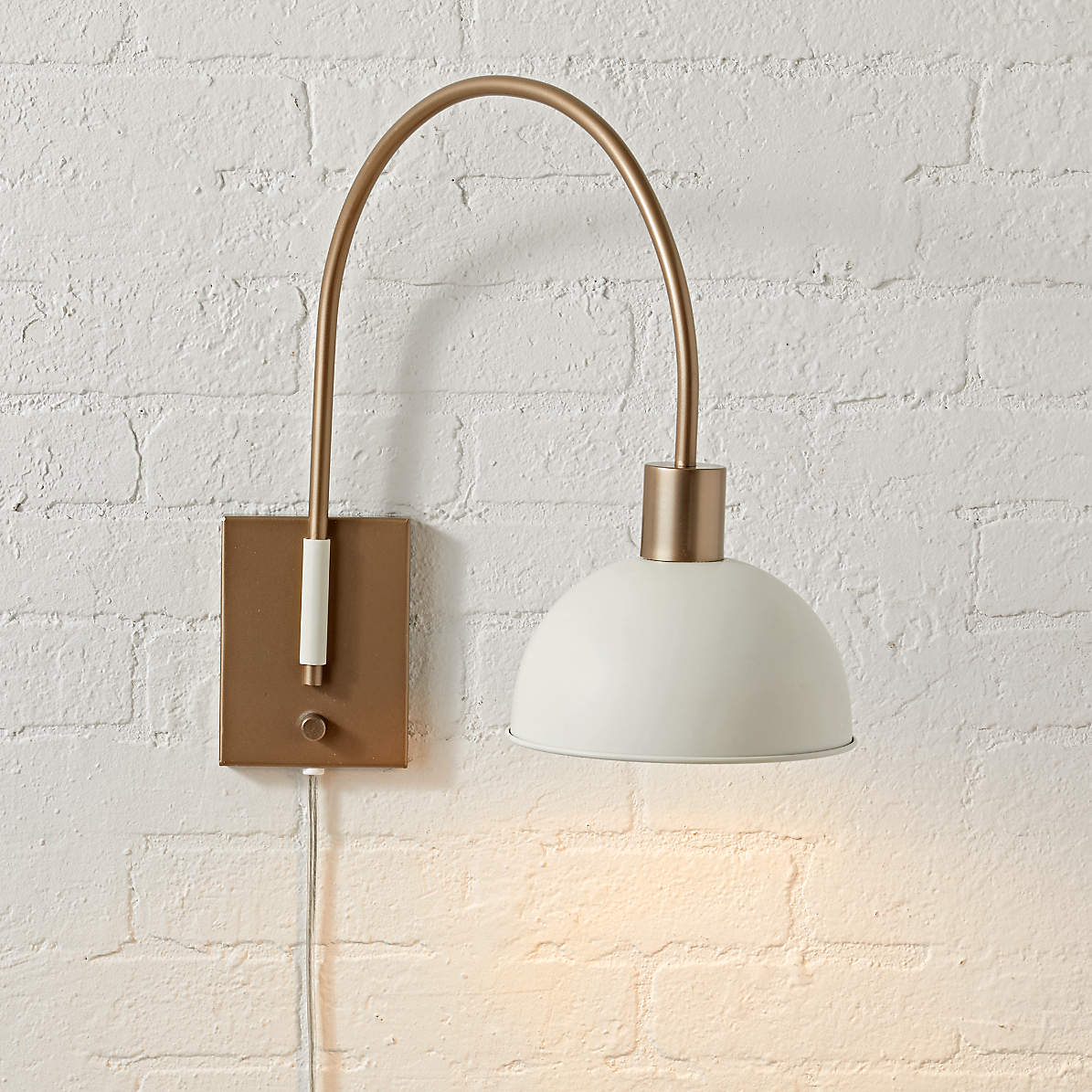 Mounted shop wall light