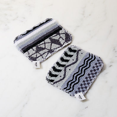 View Black and White Scrub Pad, Set of 2 details