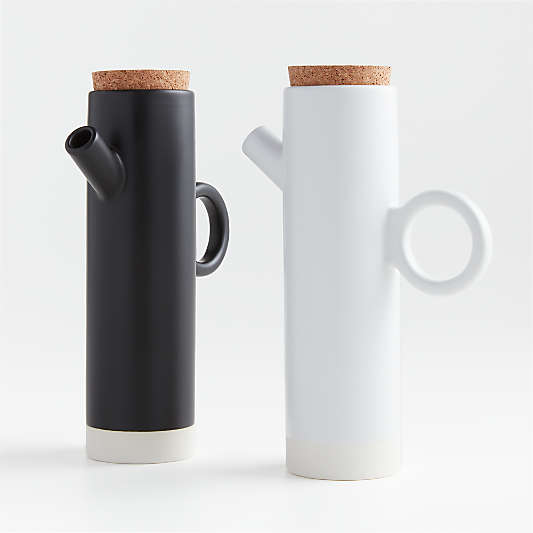 Shaillee Matte Black and White Cruet Set