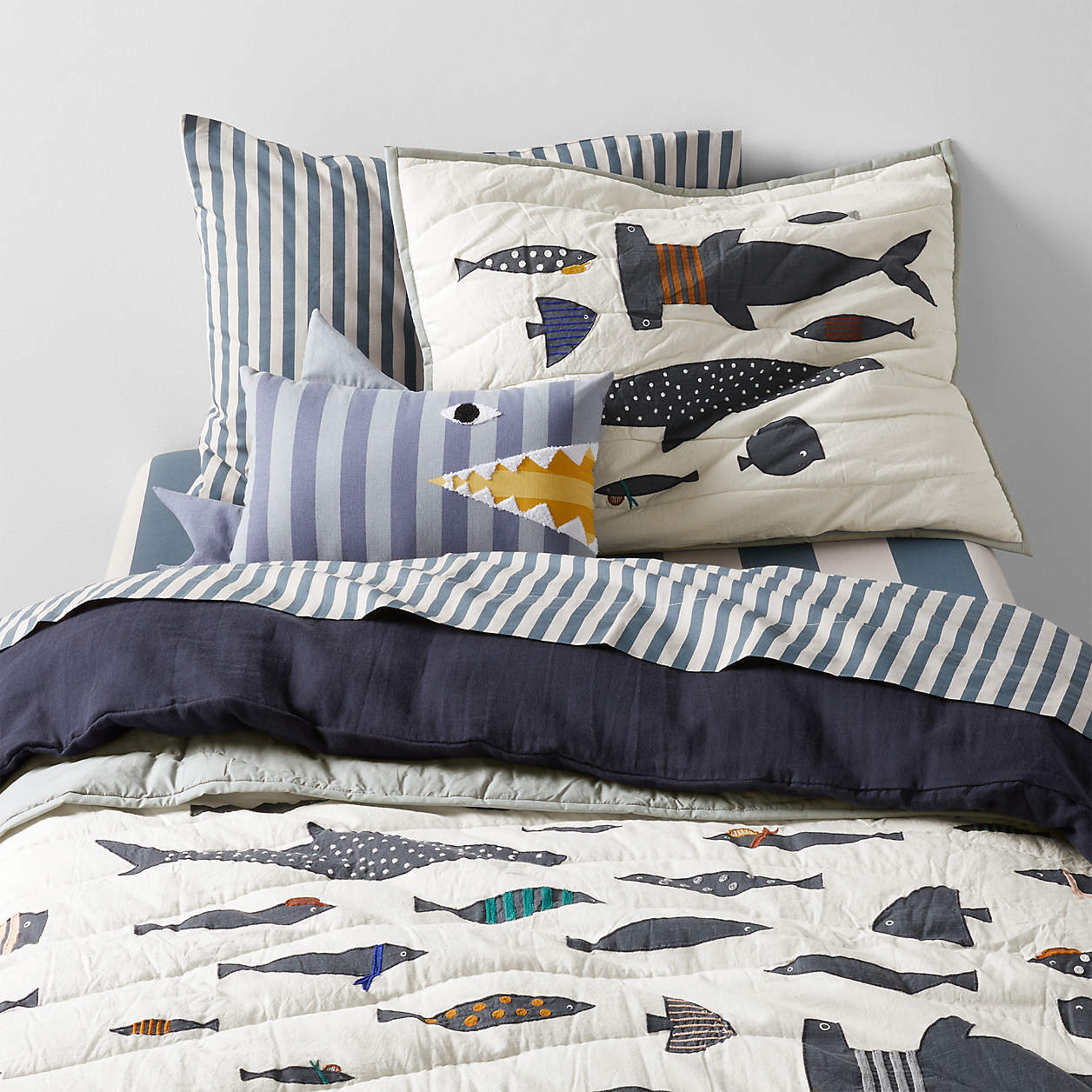 Twin Ocean Themed Pillows Boys Bedding Twin Shark-Themed Twin Size
