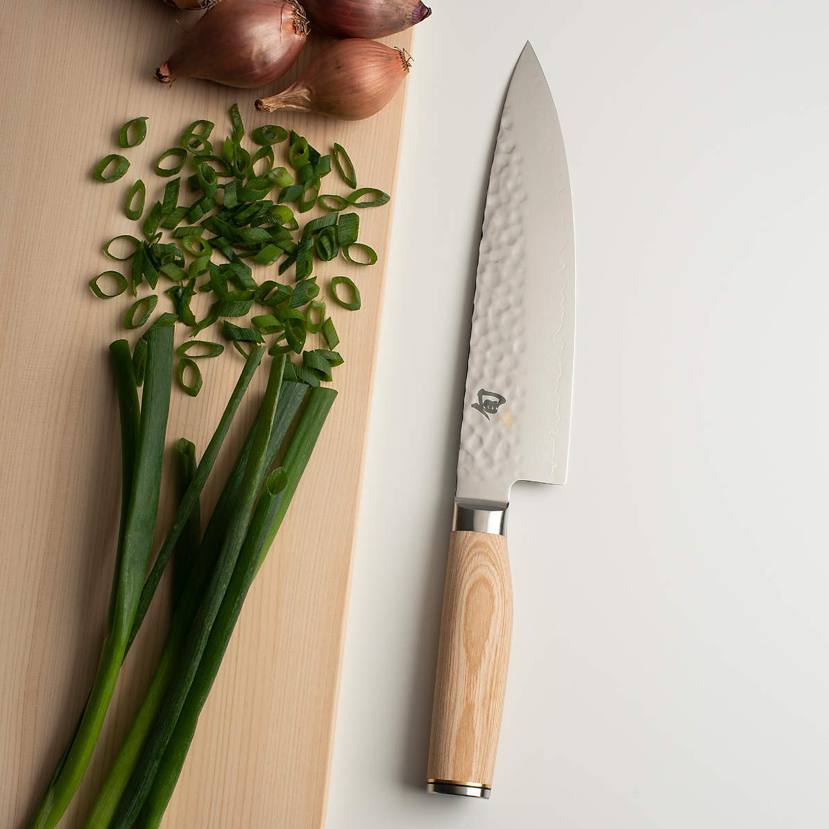 Shun Cutlery Premier Grey Chef's 8”, Thin, Light Kitchen Knife, Ideal for  All-Around Food Preparation, Authentic, Handcrafted Japanese Knife