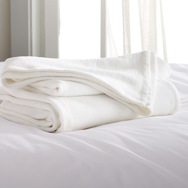 Siesta White Full/Queen Blanket + Reviews | Crate & Barrel