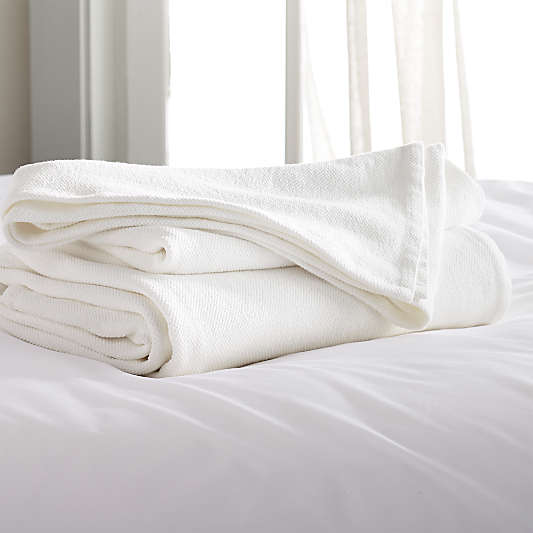 Siesta White Full/Queen Blanket