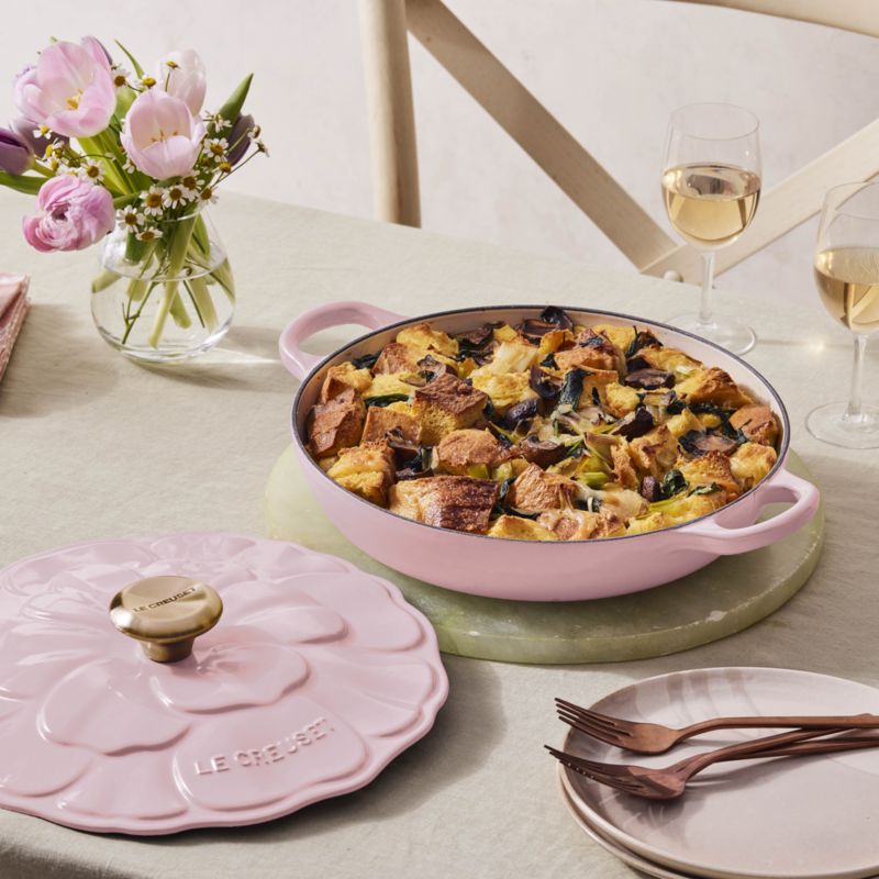 Le Creuset ® Signature 2.25-Qt. Chiffon Pink Enameled Cast Iron Petal Brasier - image 1 of 6