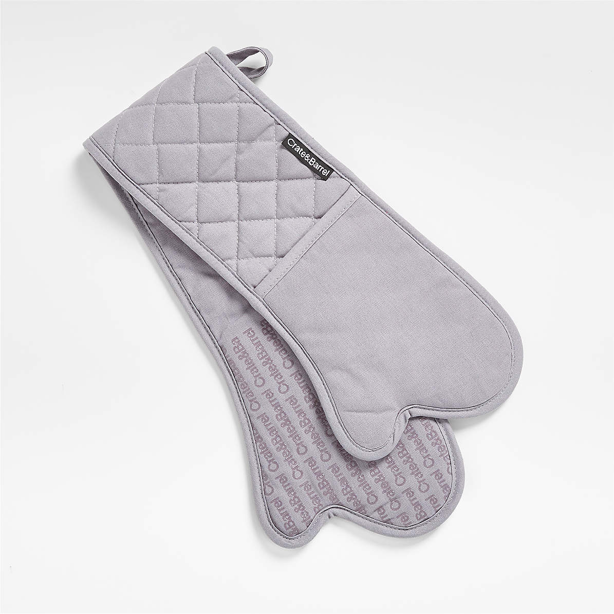 https://cb.scene7.com/is/image/Crate/SiliconeGripGreyDblOvnMttSSF21/$web_pdp_main_carousel_zoom_med$/210727131810/silicone-grip-alloy-grey-double-oven-mitt.jpg
