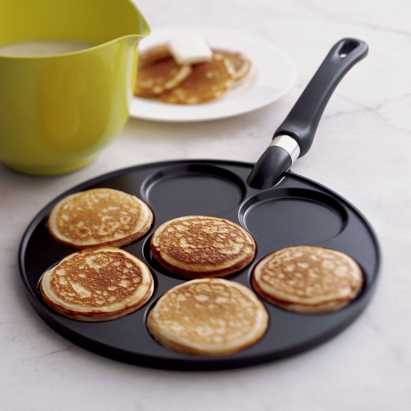 Nordic Ware Original Silver Dollar Nonstick 7c Pancake Pan