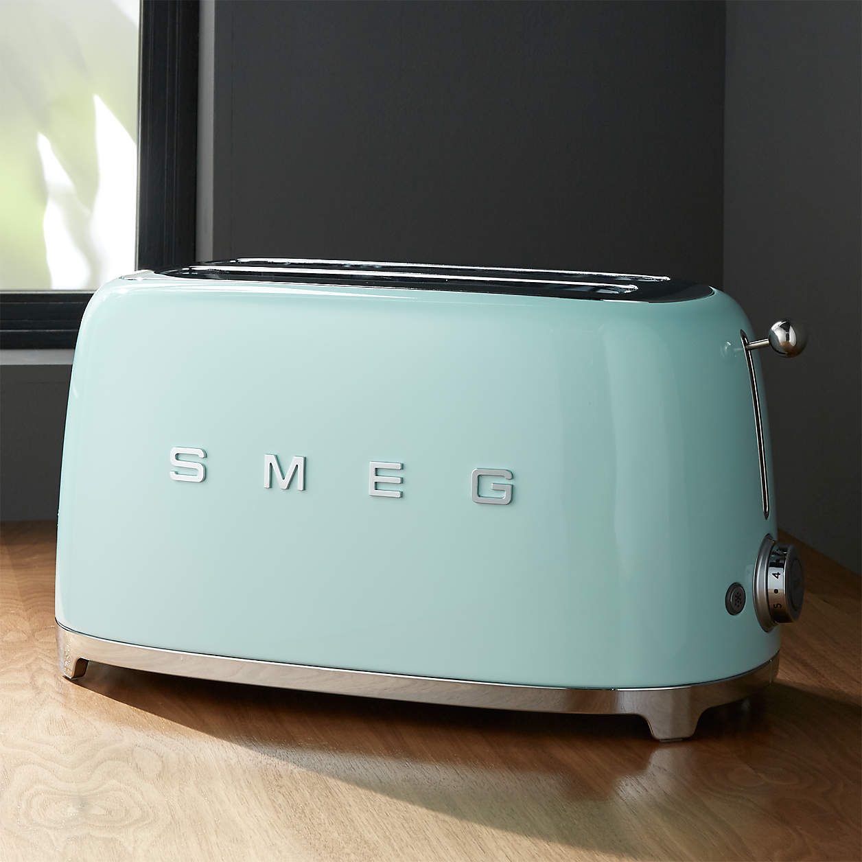 Smeg Pastel Green 4Slice Toaster + Reviews Crate & Barrel
