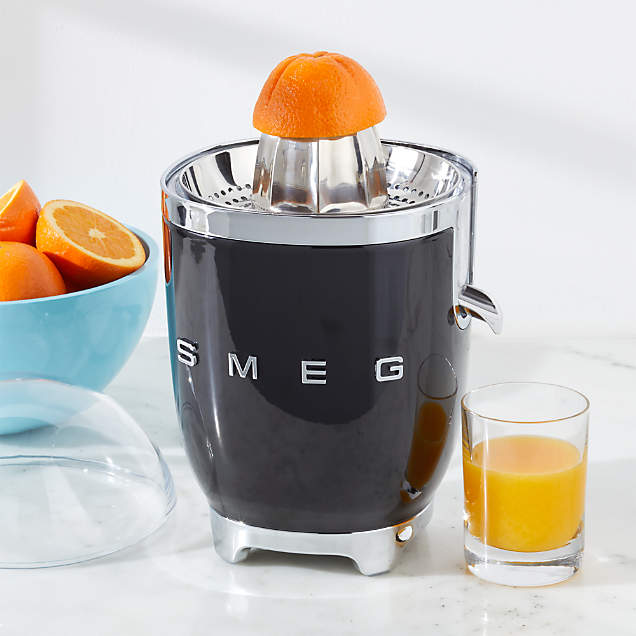 Smeg Cream Citrus Juicer + Reviews Crate & Barrel