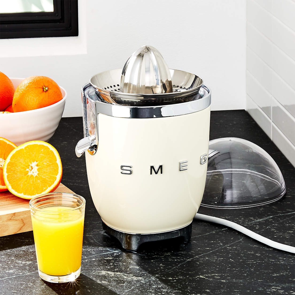 Smeg Cream Citrus Juicer + Reviews Crate & Barrel