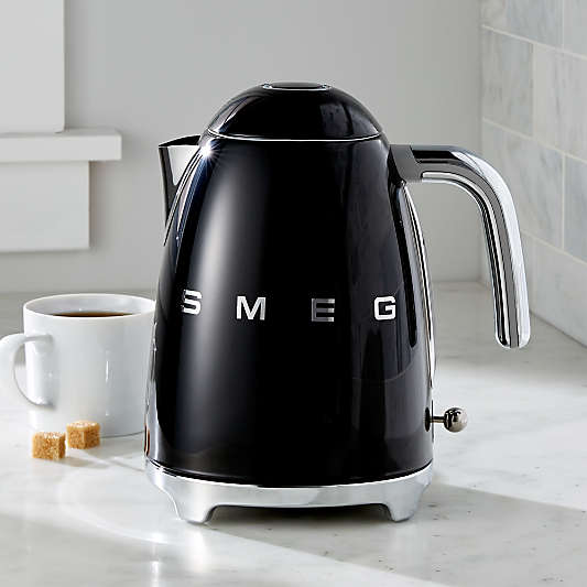 SMEG Black Retro Electric Kettle