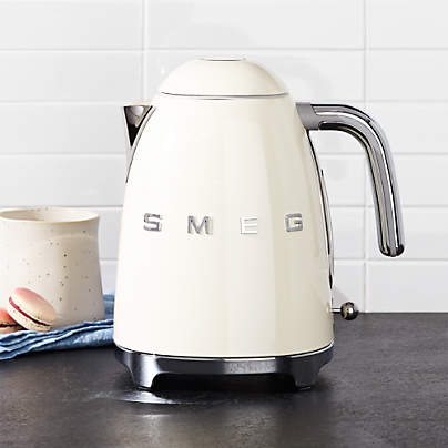 SMEG Cream Retro Electric Tea Kettle