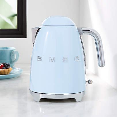 Smeg 20 Oz Retro Style Milk Frother in Pastel Blue and Polished Chrome