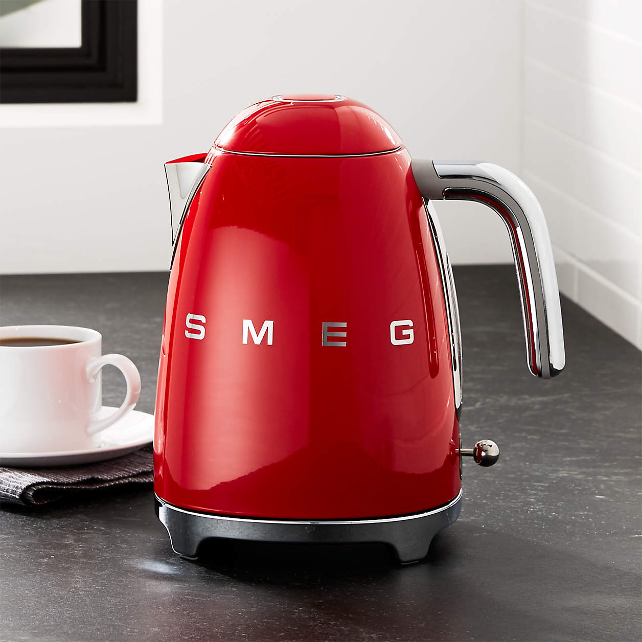 Smeg Red Retro Electric Kettle + Reviews Crate and Barrel