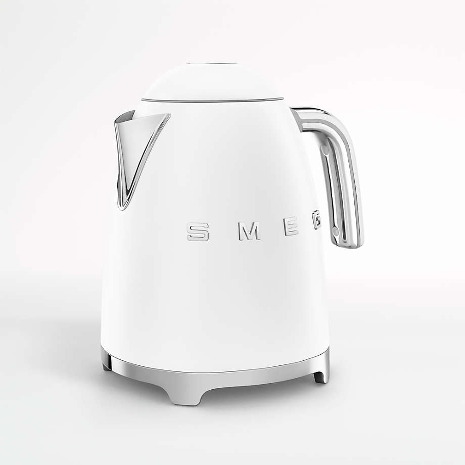 Smeg Matte White Electric Tea Kettle
