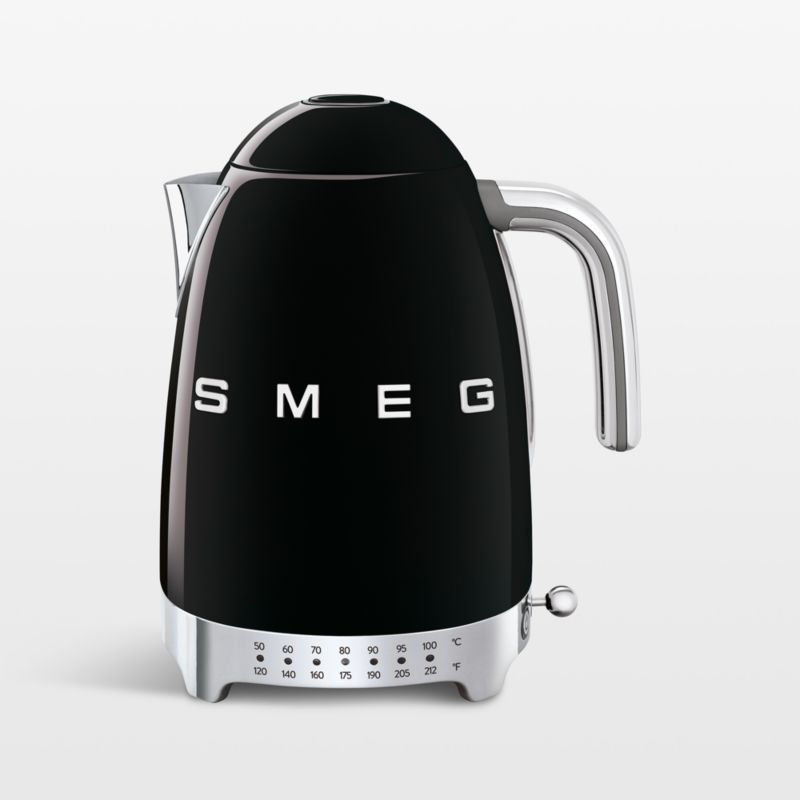 Hervidor SMEG Negro CRATE & BARREL