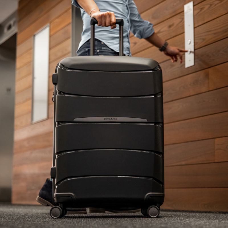 Samsonite Outline Pro Medium Checked Spinner in Midnight Black - image 1 of 12