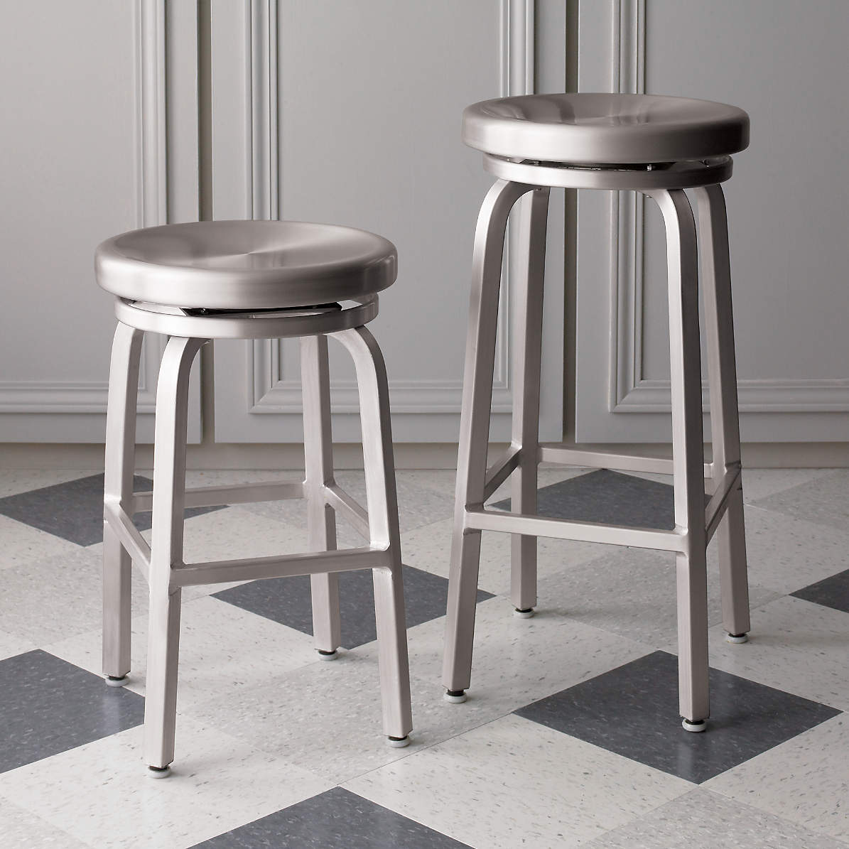 Стул табурет. Bobby Bar Stool. Табуретки для кухни. Металлические табуретки для кухни. Табуретка железная.