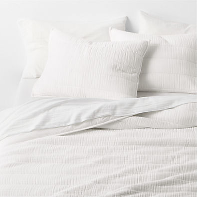 View Organic Cotton Gauze Crisp White King Channel Stitch Quilt details