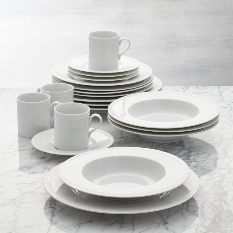 Staccato Wide-Rim Porcelain Dinnerware