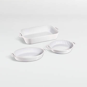 https://cb.scene7.com/is/image/Crate/Staub3pMxBkngDshWhtSSS21_VND/$web_recently_viewed_item_sm$/210315170628/staub-3pc-mixed-baking-set-wht.jpg