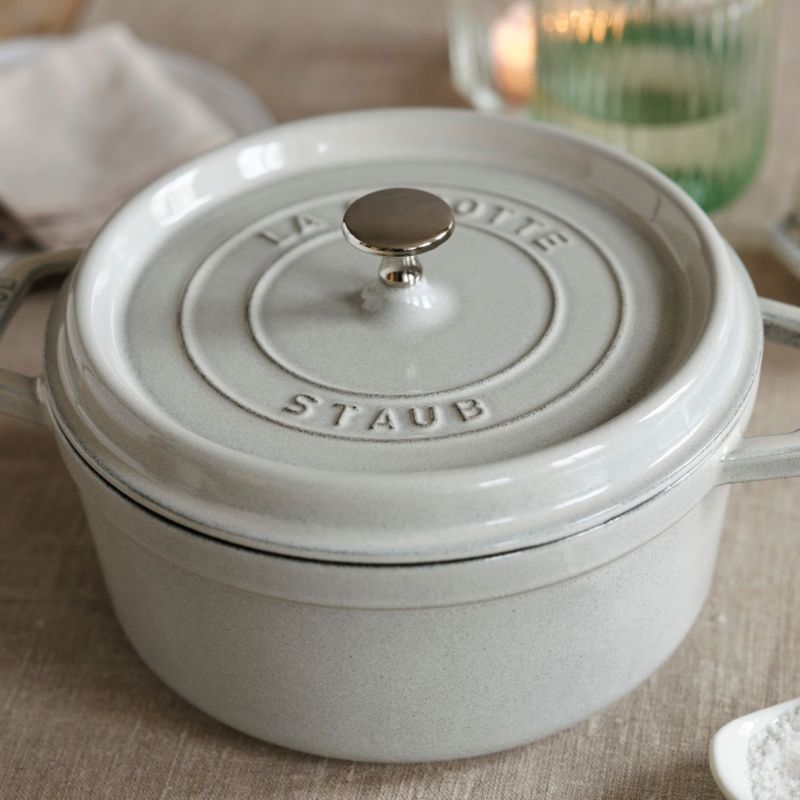 Staub ® -Qt. White Truffle Round Cocotte