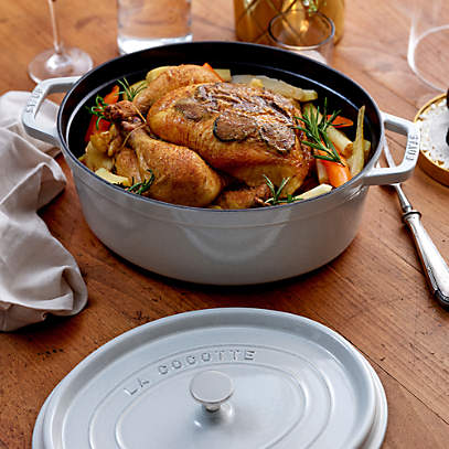 Staub - Cast Iron 7-qt Oval Cocotte - Graphite Grey