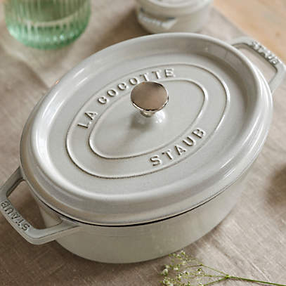 Staub - Cast Iron 7-qt Oval Cocotte - White Truffle