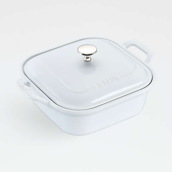 Casserole dish outlet with cover