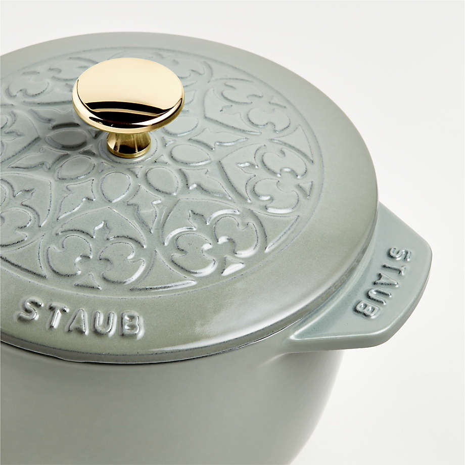 Staub - Cast Iron 3.75-qt Essential French Oven Truffle - White