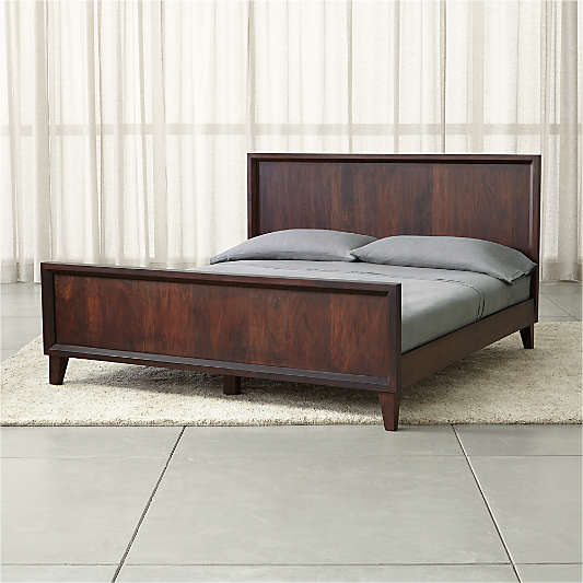 Steppe King Bed