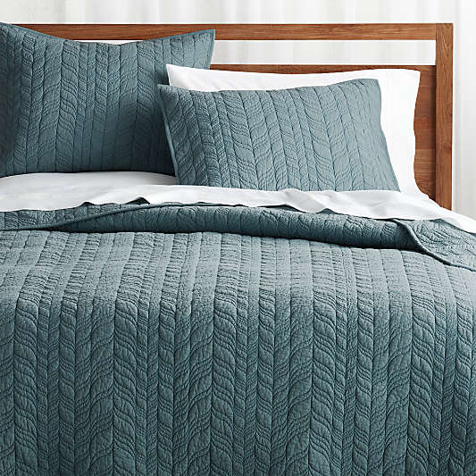 Tamara Teal Lightweight Quilt King