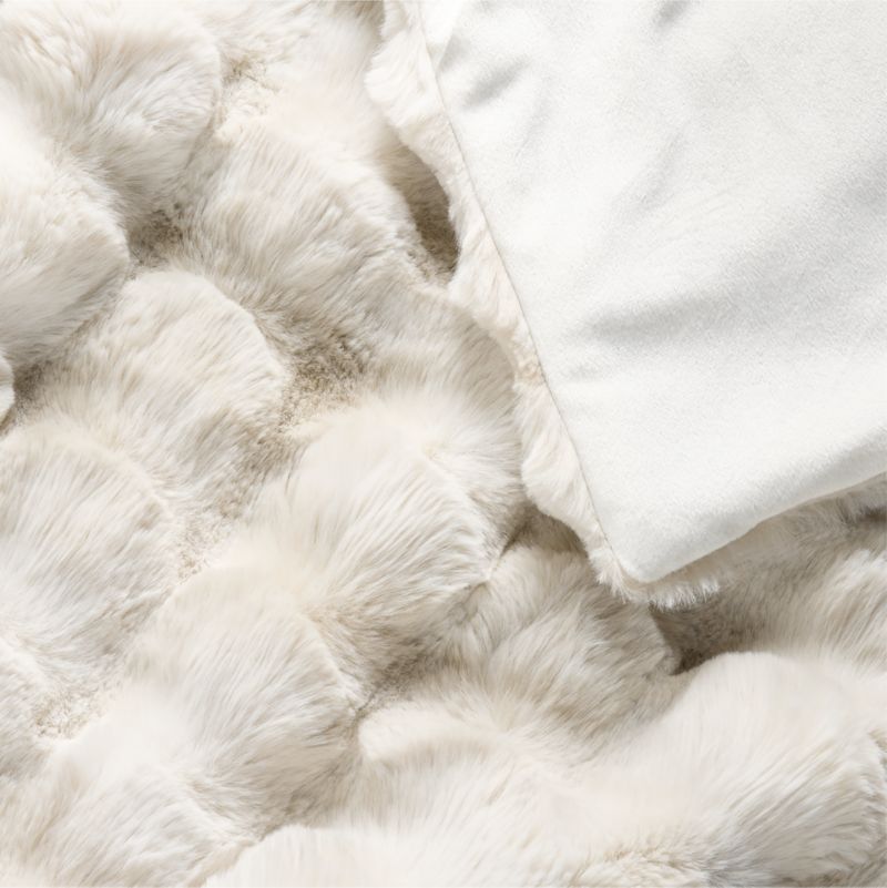Textured Faux Fur 70"x55" Arctic Ivory Throw Blanket