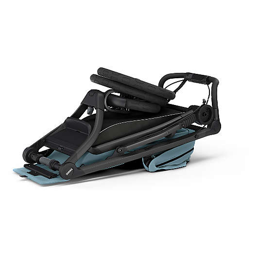 Thule Urban Glide 3 Black All Terrain Newborn Stroller and Newborn Inlay Bundle