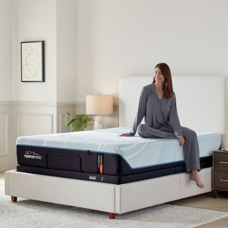 Tempur-Pedic® ProAdapt® Firm Queen Mattress - image 3 of 5