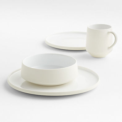 View Tour White Porcelain Dinnerware 4-Piece Place Setting details
