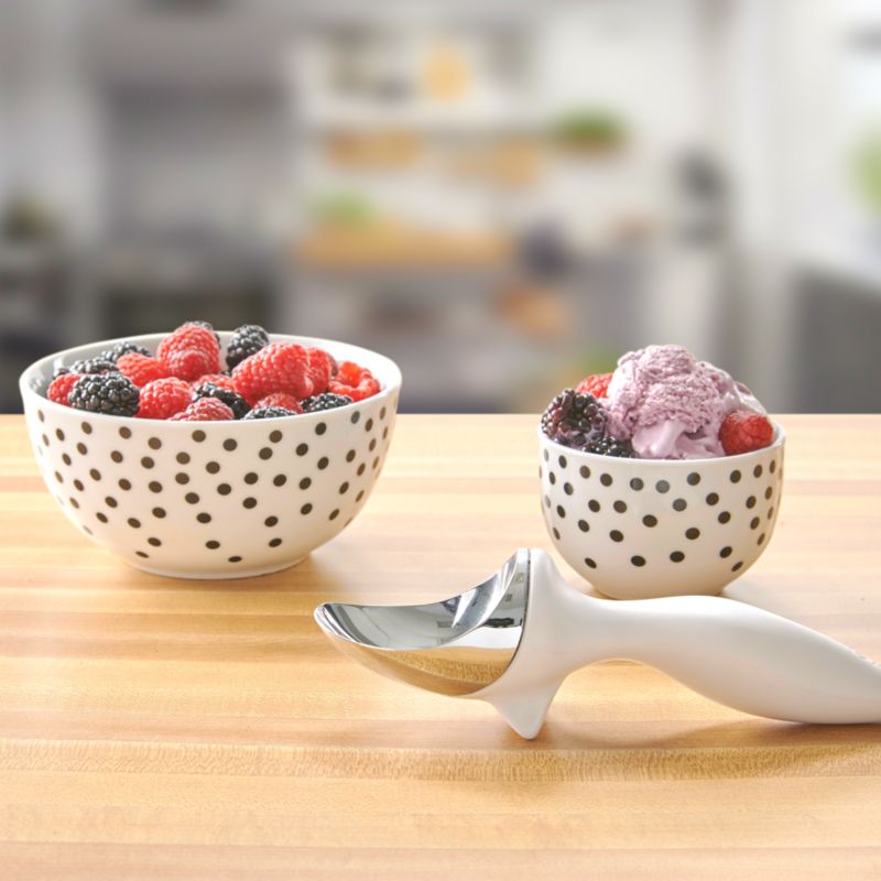 Tovolo Tilt-Up White Ice Cream Scoop