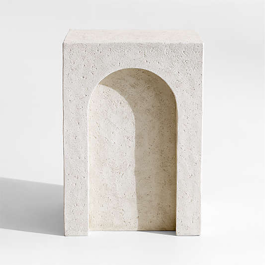 Triomphe Indoor/Outdoor Resin Square Side Table