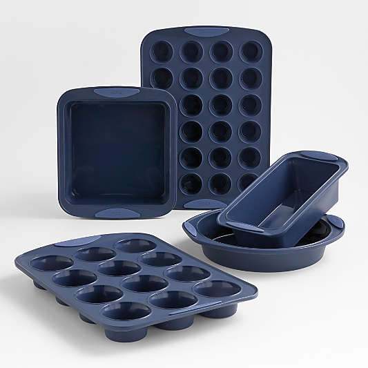 Crate & Barrel Trudeau 12-Cup Silicone Muffin Pan