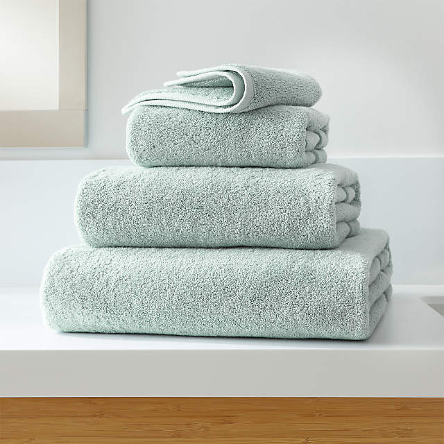 Blue and green bath outlet towels