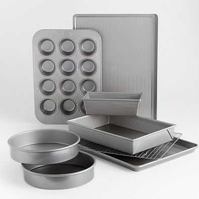 View USA Pan 8-Piece Non-Stick Bakeware Set details